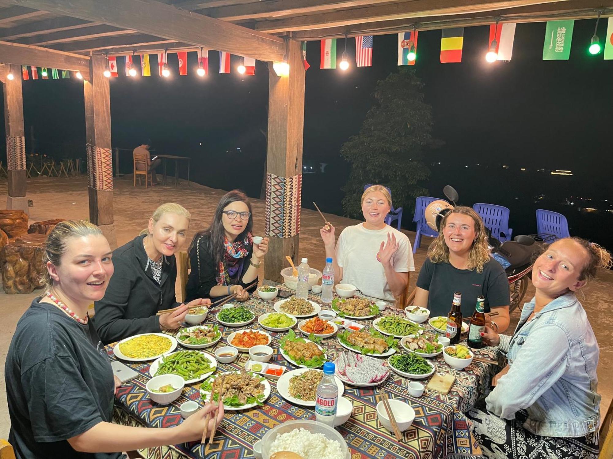 Homestay Du Gia Cozy & Tours
