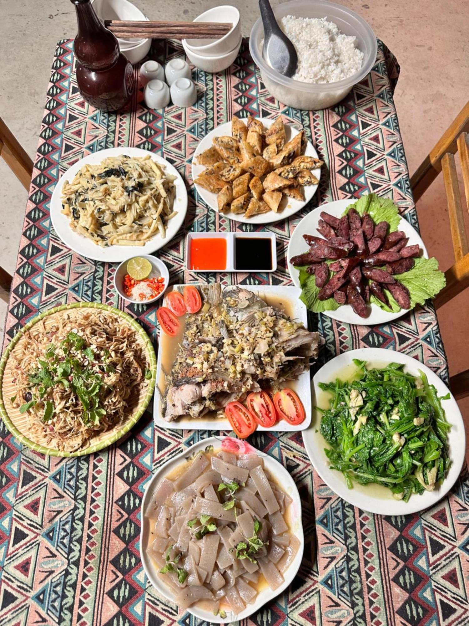 Homestay Du Gia Cozy & Tours